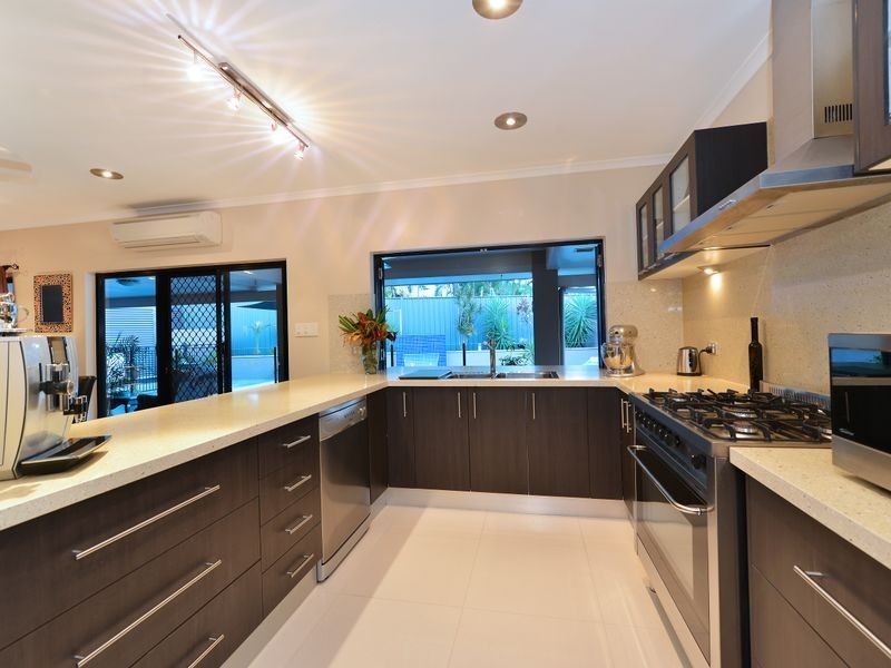 84 Petersen Street, Freshwater QLD 4870