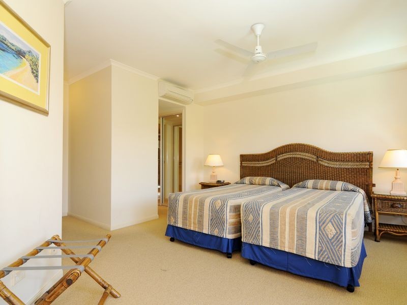 1519/2 Greenslopes Street, Cairns North QLD 4870
