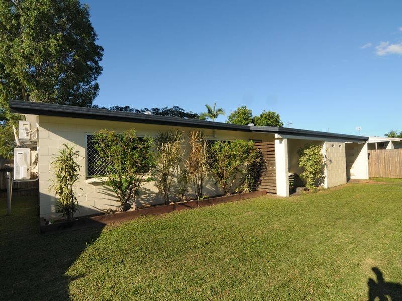 3 Conlan Close, Manoora QLD 4870