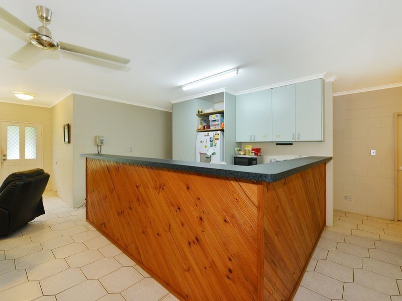 38 Satinash Close, Redlynch QLD 4870