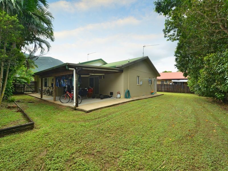 38 Satinash Close, Redlynch QLD 4870