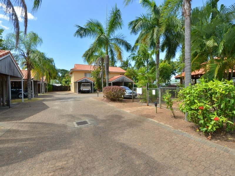 10/11-13 Short Street, Redlynch QLD 4870