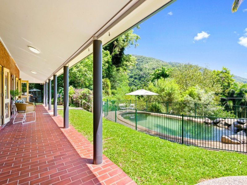18 – 20 Cascade Drive, Redlynch QLD 4870