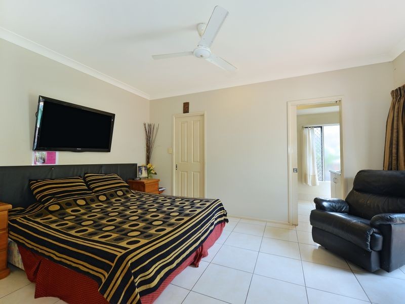 31 Tradewinds Close, Redlynch QLD 4870