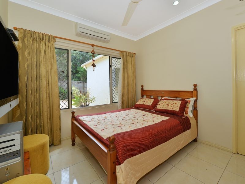 31 Tradewinds Close, Redlynch QLD 4870