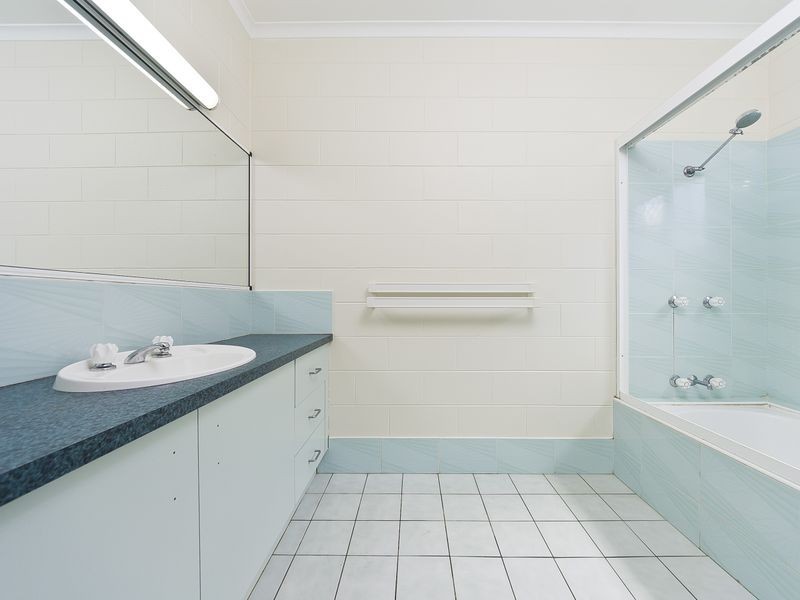 85 Bathurst Drive, Bentley Park QLD 4869