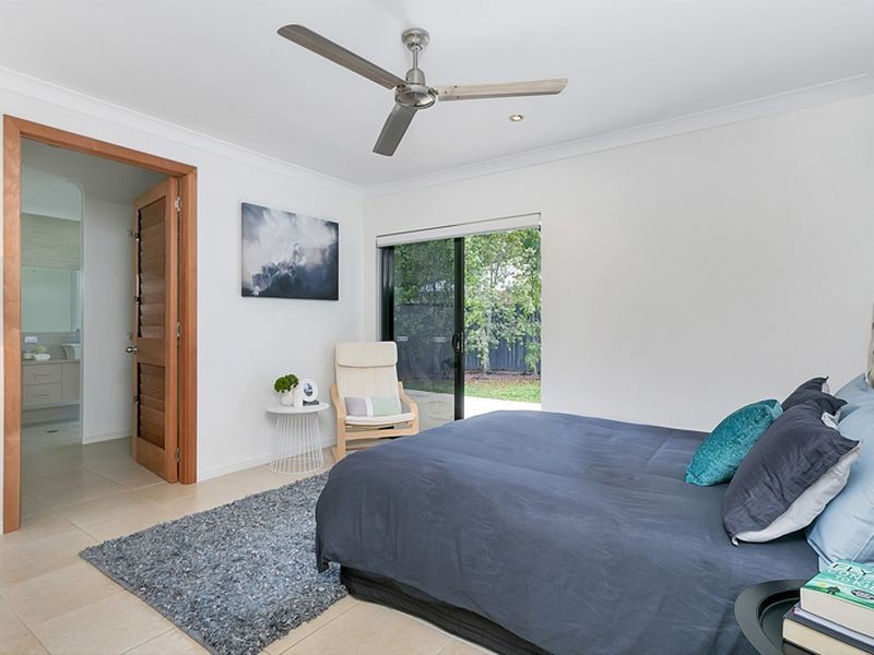 7 Demidenko Close, Redlynch QLD 4870