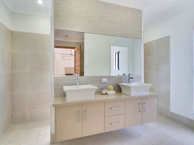 7 Demidenko Close, Redlynch QLD 4870