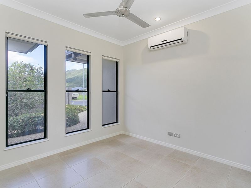 7 Demidenko Close, Redlynch QLD 4870