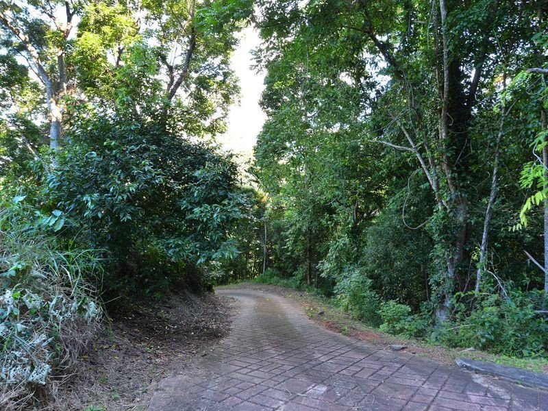 20 Knott Court, Whitfield QLD 4870