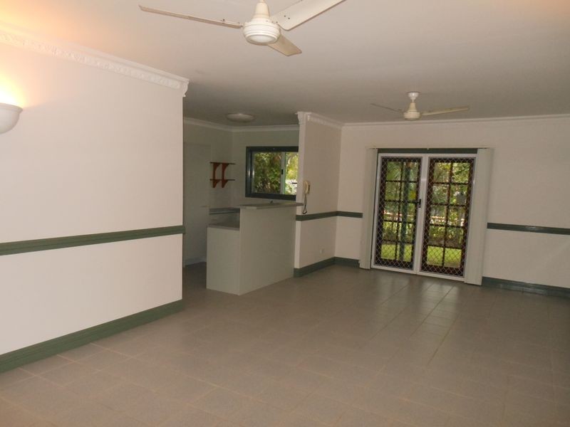 8/15 Springfield Crescent, Manoora QLD 4870