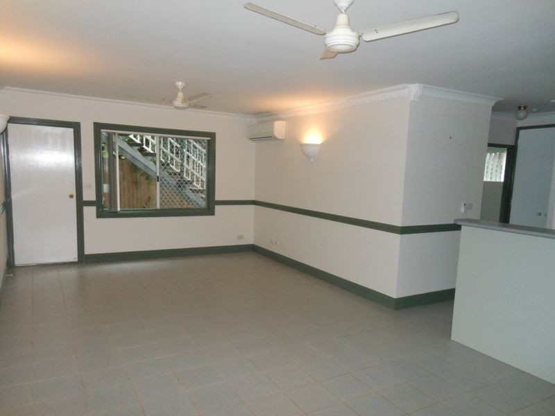 8/15 Springfield Crescent, Manoora QLD 4870