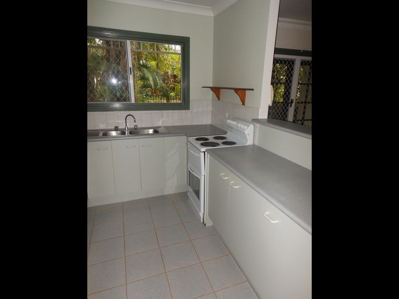 8/15 Springfield Crescent, Manoora QLD 4870