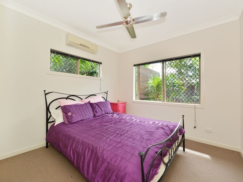 11 Fireclay Close, Redlynch QLD 4870