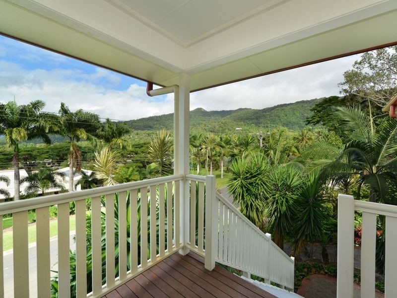 52 Stanton Road, Smithfield QLD 4878