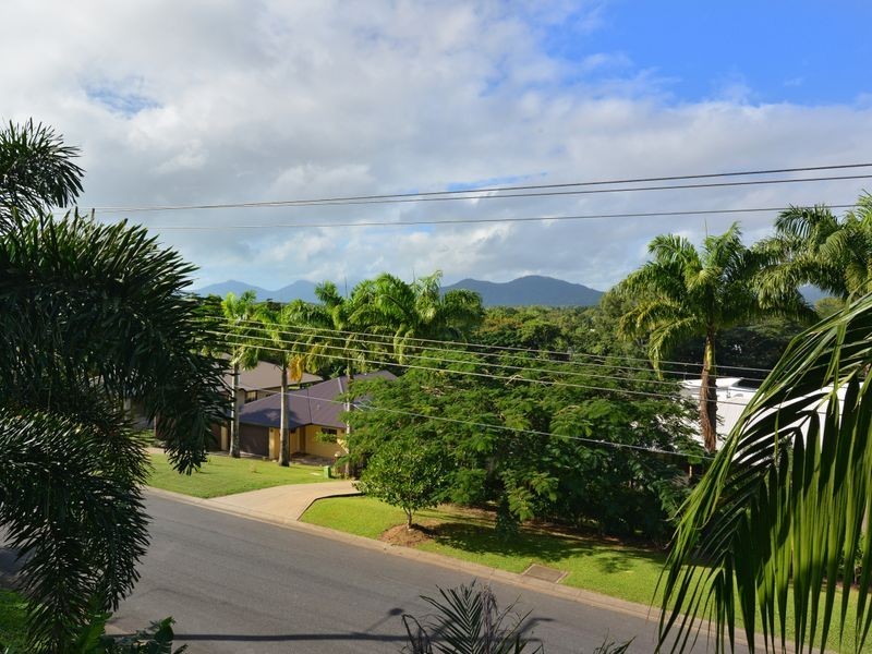 52 Stanton Road, Smithfield QLD 4878