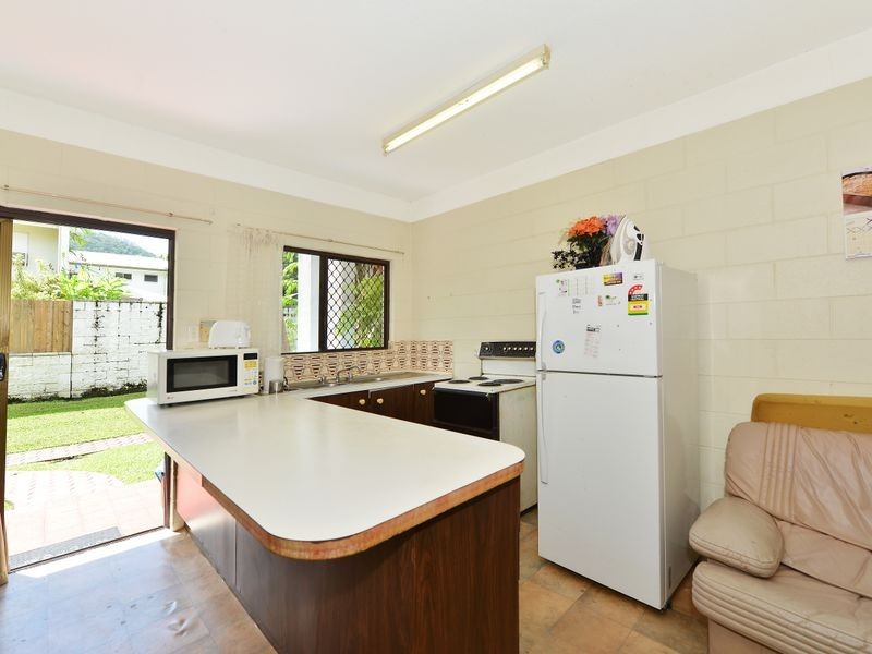2/3 Crathern Close, Edge Hill QLD 4870