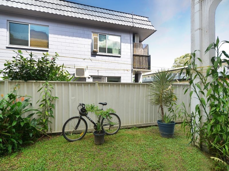 2/3 Crathern Close, Edge Hill QLD 4870