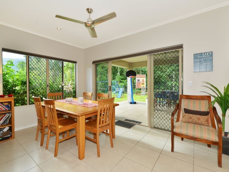 3 Stapleton Close, Redlynch QLD 4870