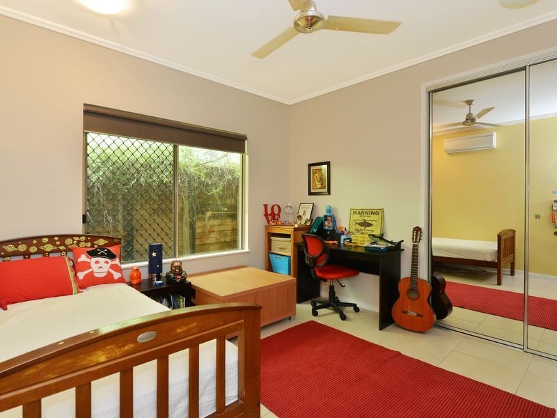 3 Stapleton Close, Redlynch QLD 4870