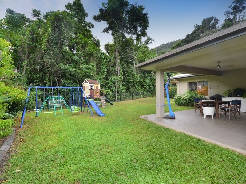 3 Stapleton Close, Redlynch QLD 4870