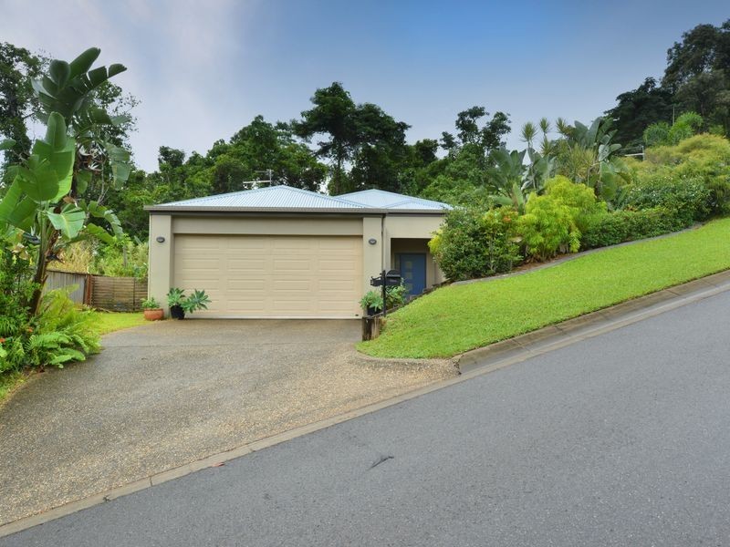 3 Stapleton Close, Redlynch QLD 4870