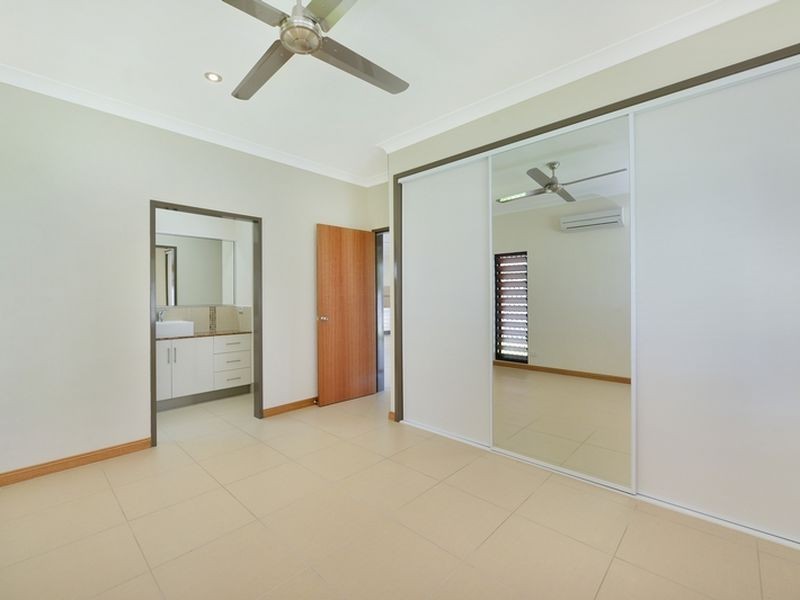 22 Quartzborough Promenade, Trinity Park QLD 4879
