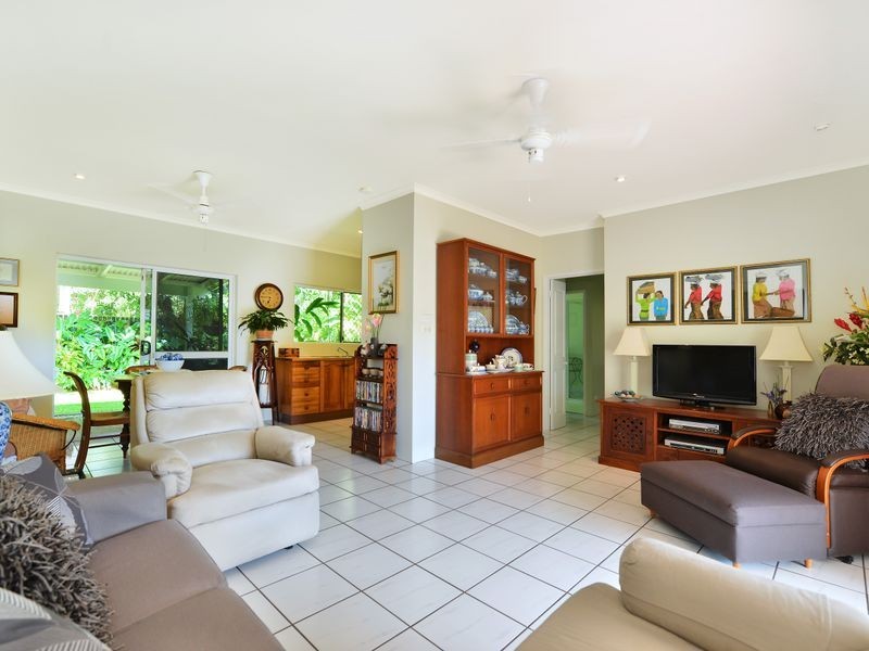 47 Brooks Street, Whitfield QLD 4870