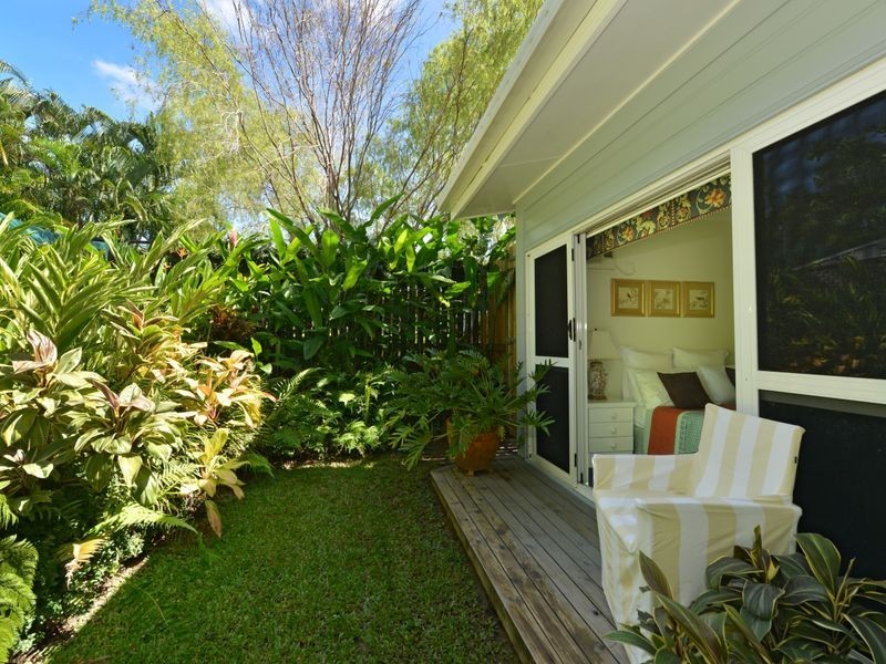 47 Brooks Street, Whitfield QLD 4870