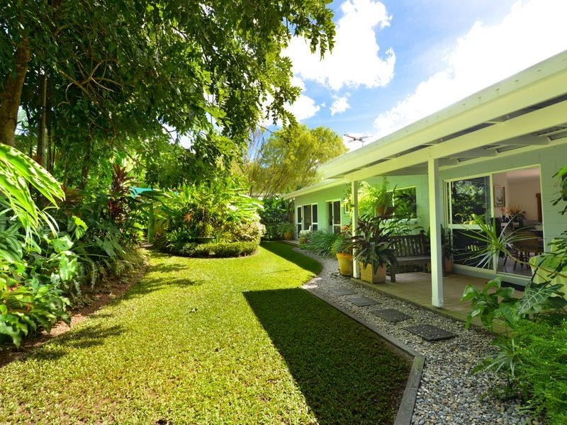 47 Brooks Street, Whitfield QLD 4870