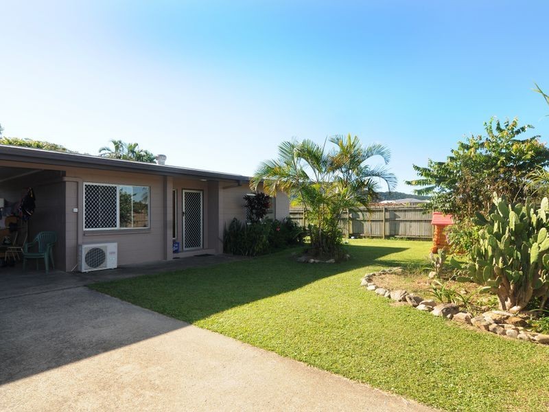 1 Conlan Close, Manoora QLD 4870