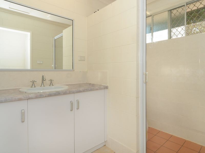 1 Conlan Close, Manoora QLD 4870