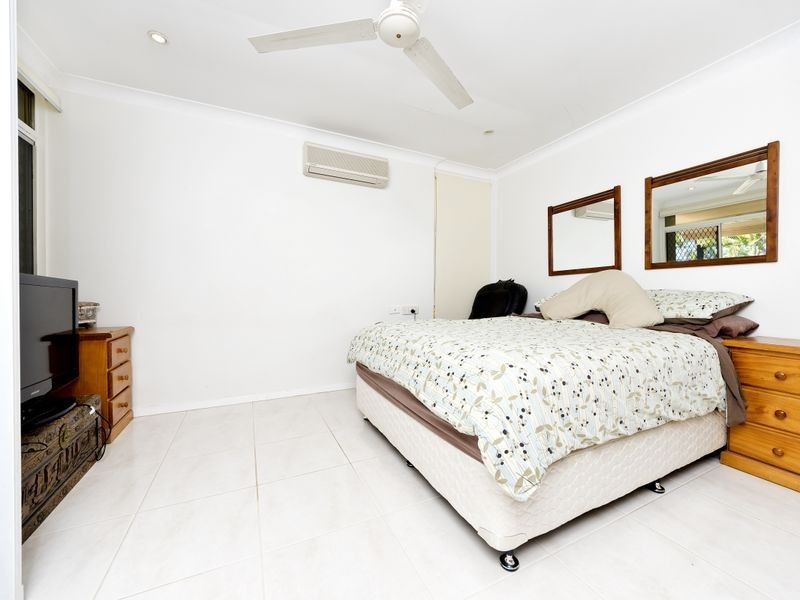 1 Duignan Street, Whitfield QLD 4870