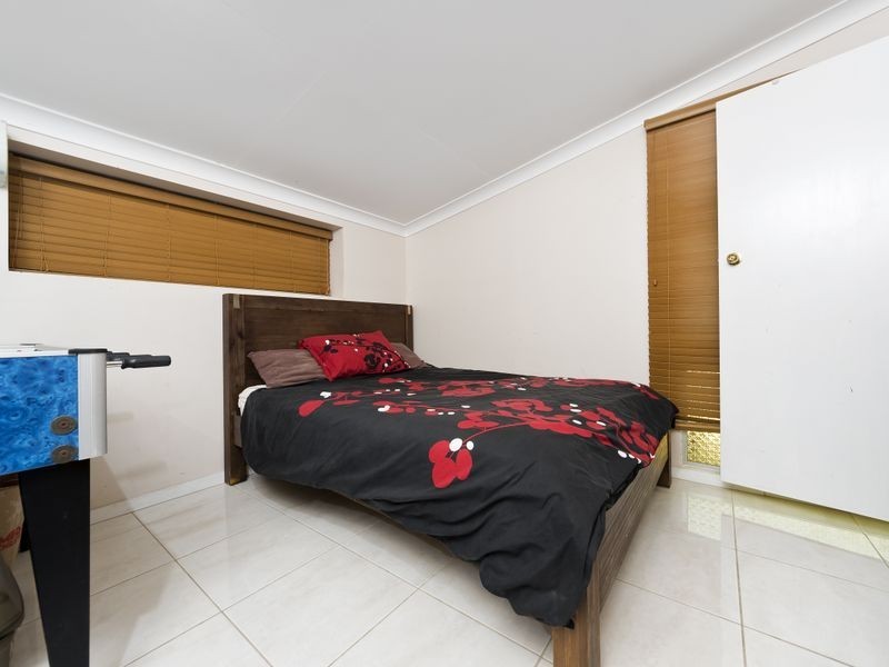 1 Duignan Street, Whitfield QLD 4870