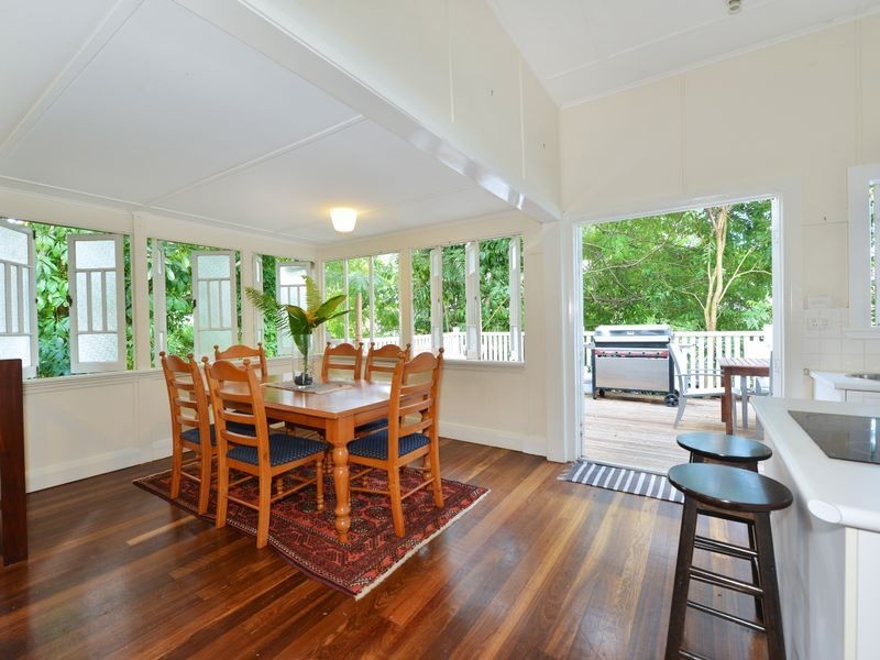 5B Fulton Close, Whitfield QLD 4870