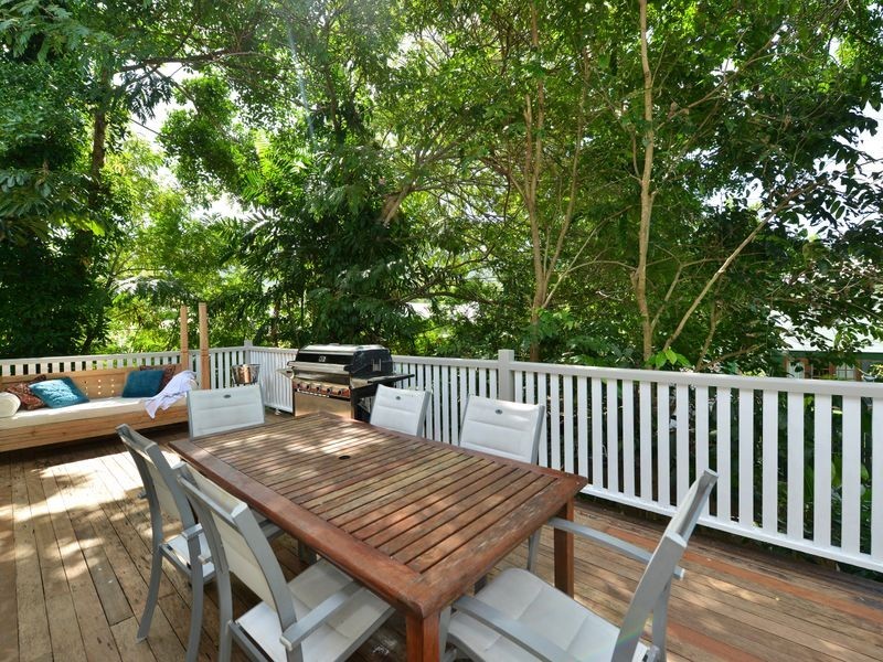 5B Fulton Close, Whitfield QLD 4870