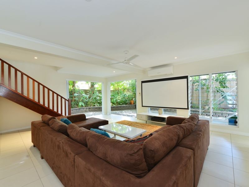 5B Fulton Close, Whitfield QLD 4870