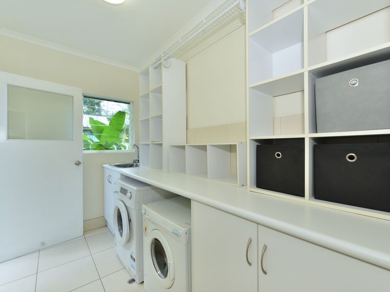 5B Fulton Close, Whitfield QLD 4870