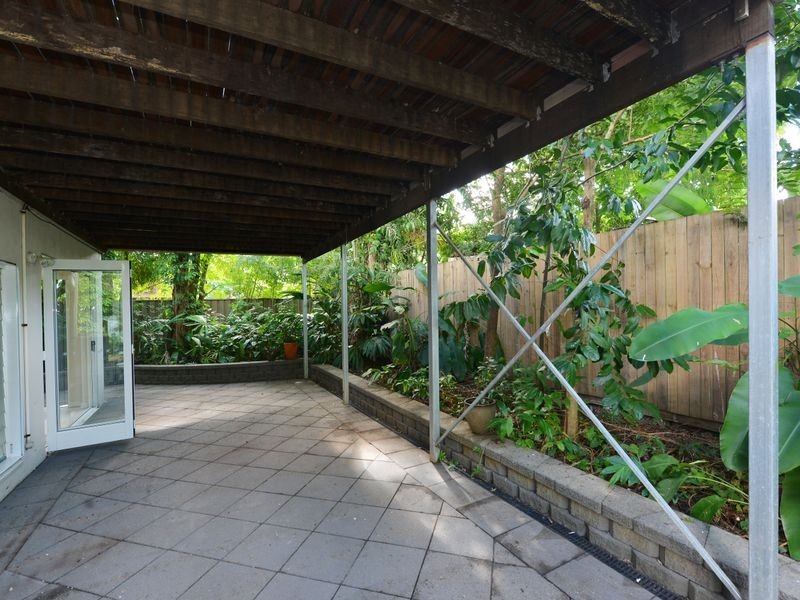 5B Fulton Close, Whitfield QLD 4870