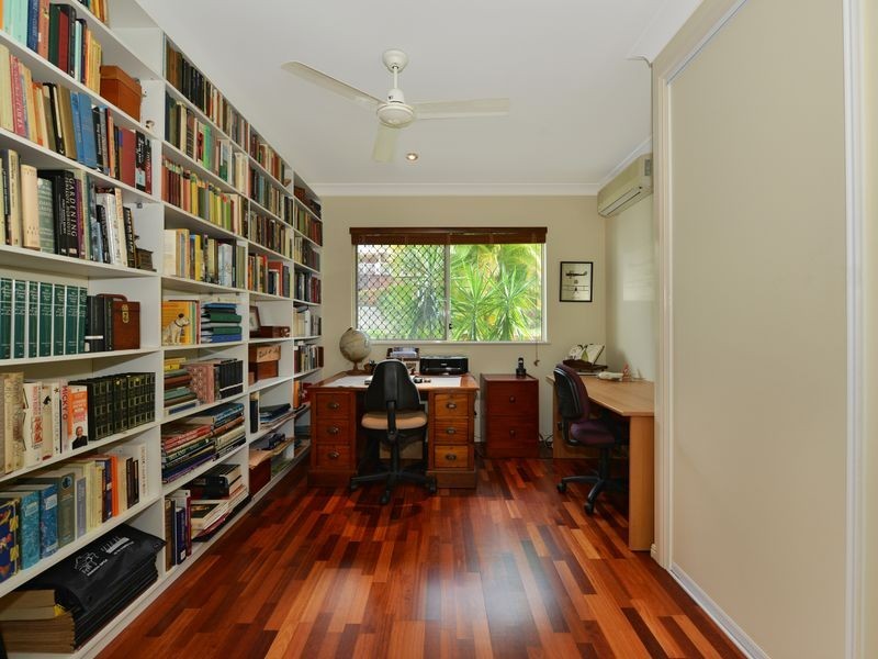 24 Pilosa Street, Redlynch QLD 4870