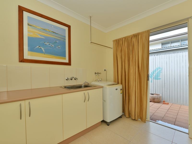 24 Pilosa Street, Redlynch QLD 4870