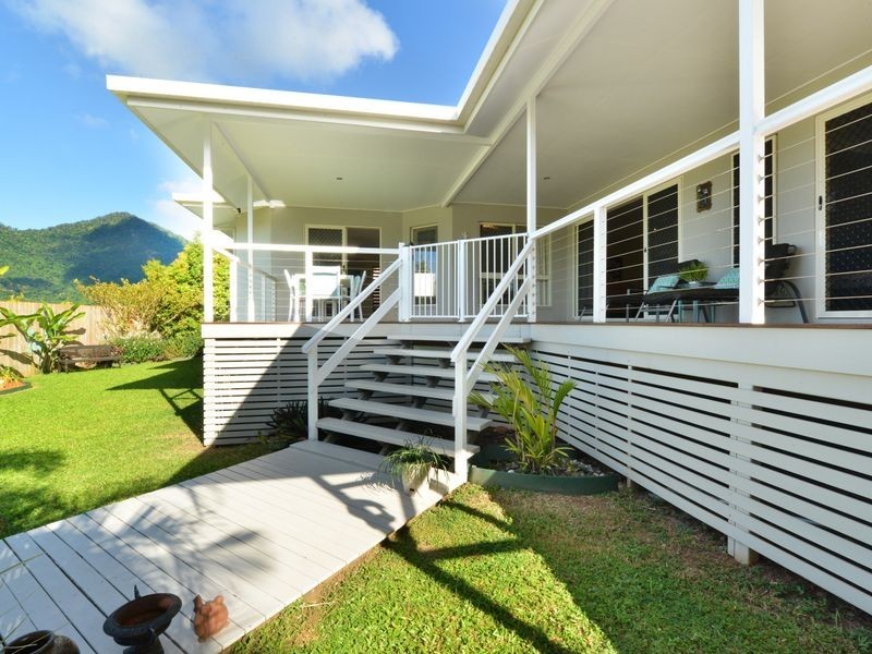 24 Pilosa Street, Redlynch QLD 4870