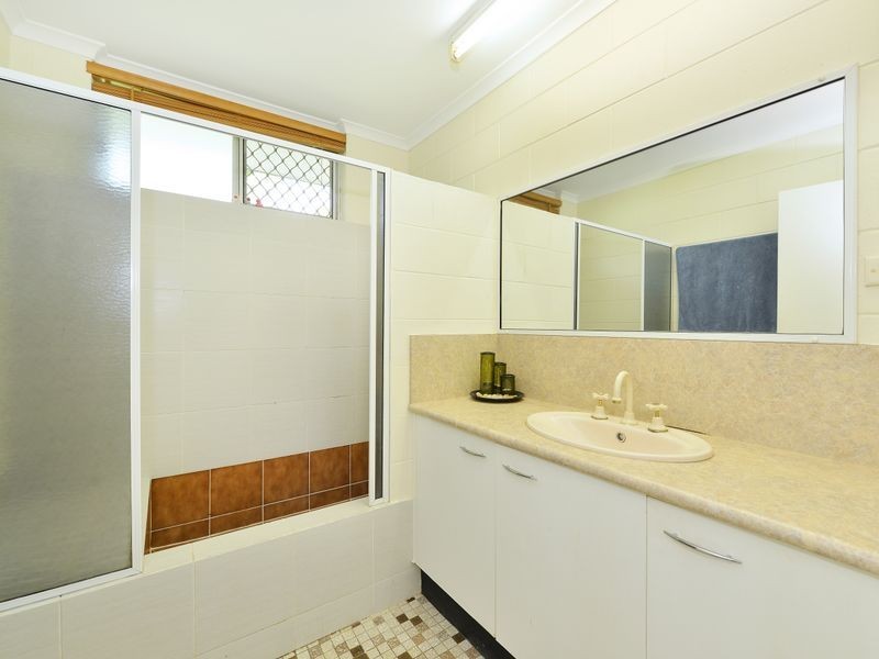 10 Satinay Close, Manoora QLD 4870