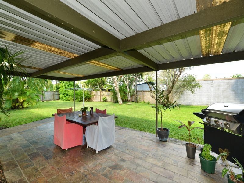 10 Satinay Close, Manoora QLD 4870