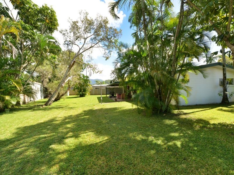 10 Satinay Close, Manoora QLD 4870