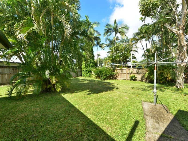 10 Satinay Close, Manoora QLD 4870