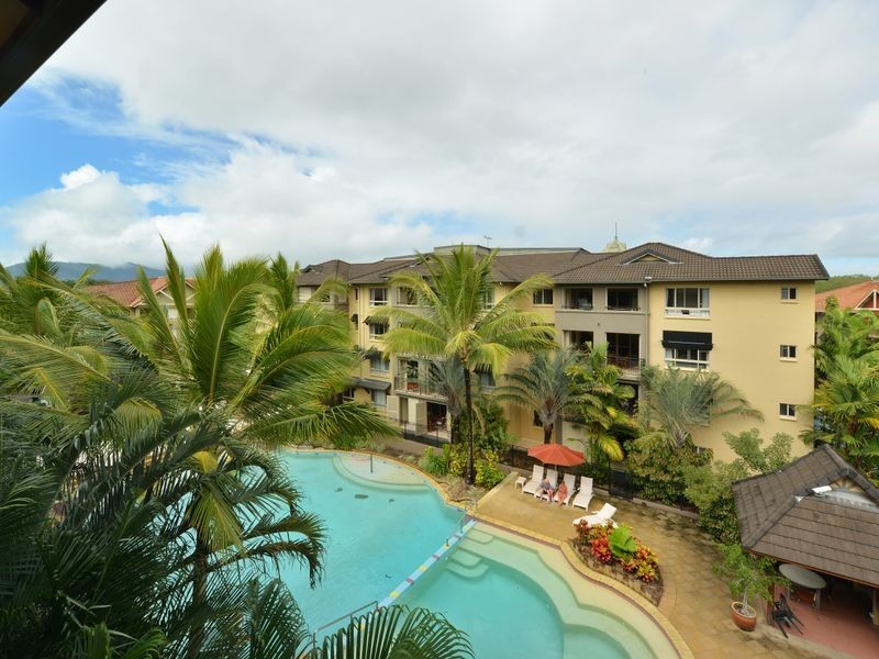 1526/2 Greenslopes Street, Cairns North QLD 4870