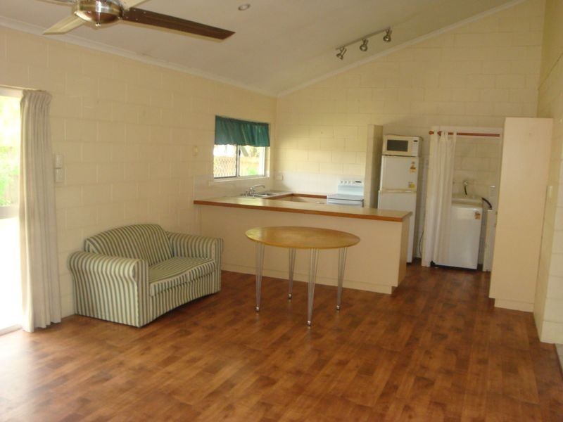 Whitfield QLD 4870
