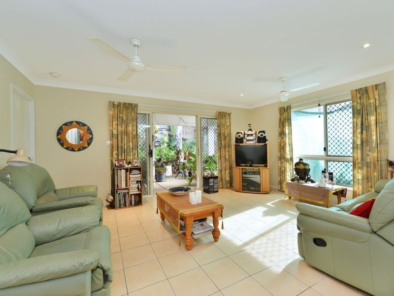 9 Chesterfield Close, Brinsmead QLD 4870