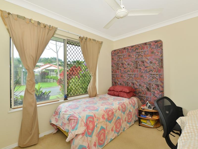 9 Chesterfield Close, Brinsmead QLD 4870